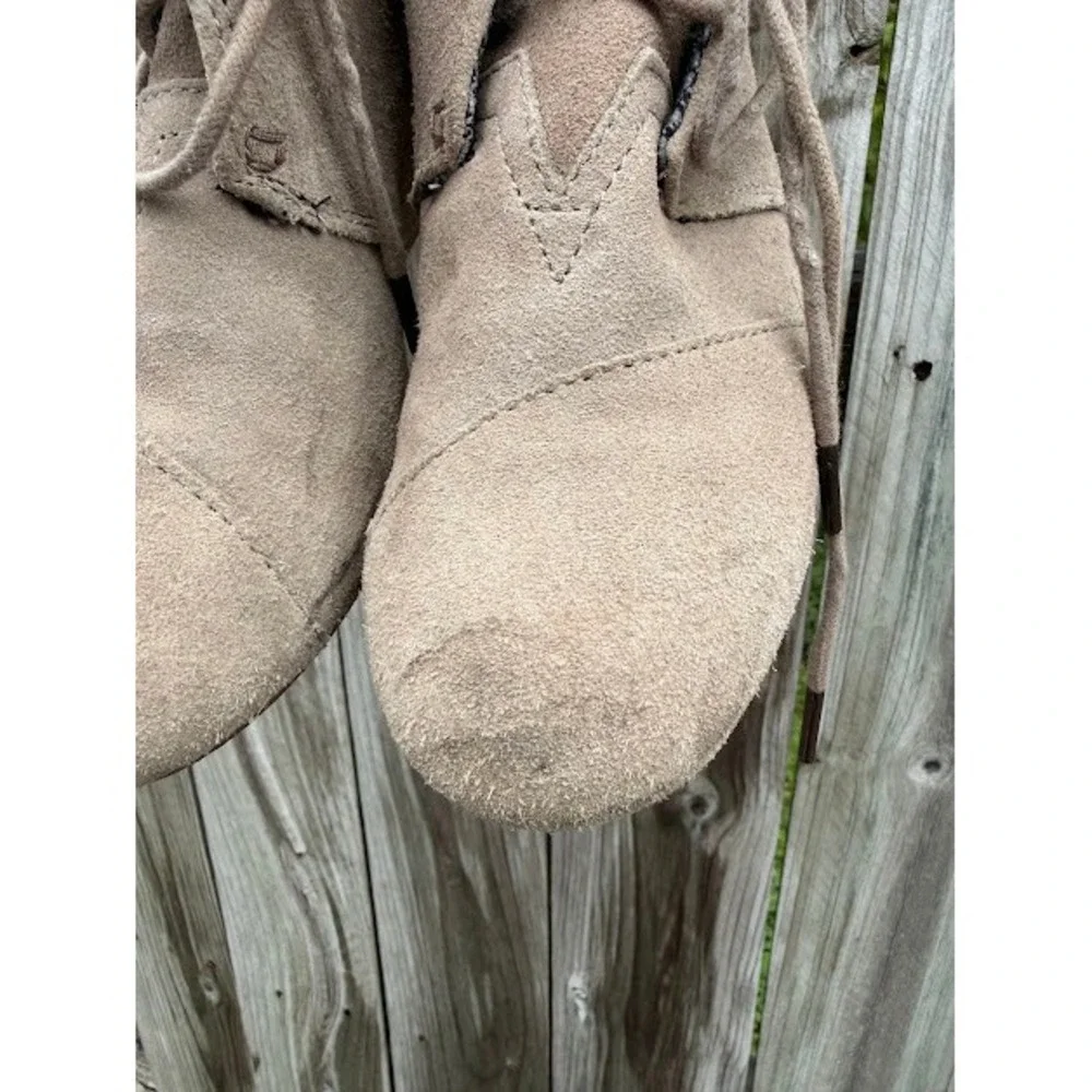 Boho Casual TOMS Desert Wedge Booties Size 8 Taupe Suede Lace Up Chukka